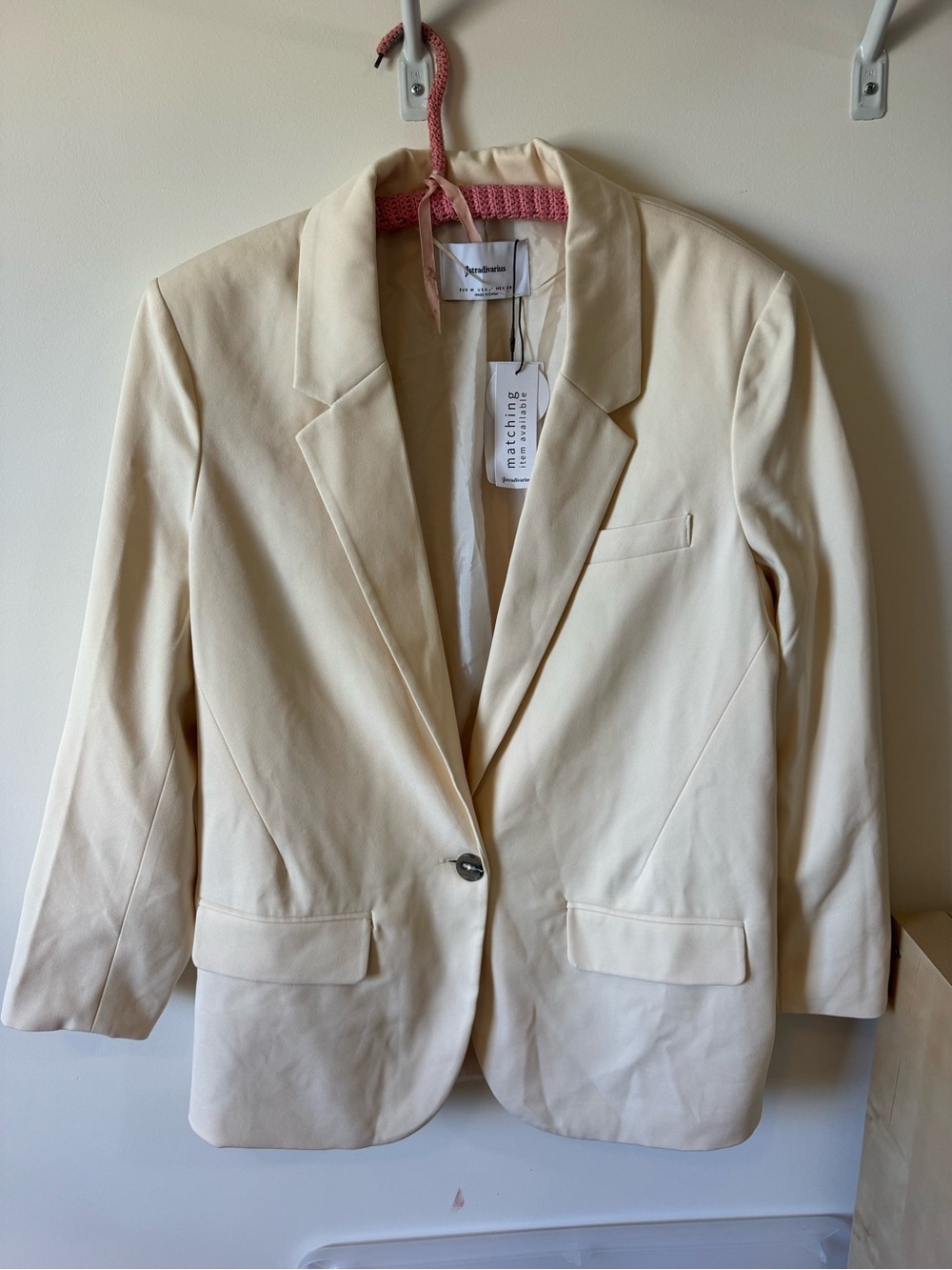 Stradivarius Cream Single-Button Blazer